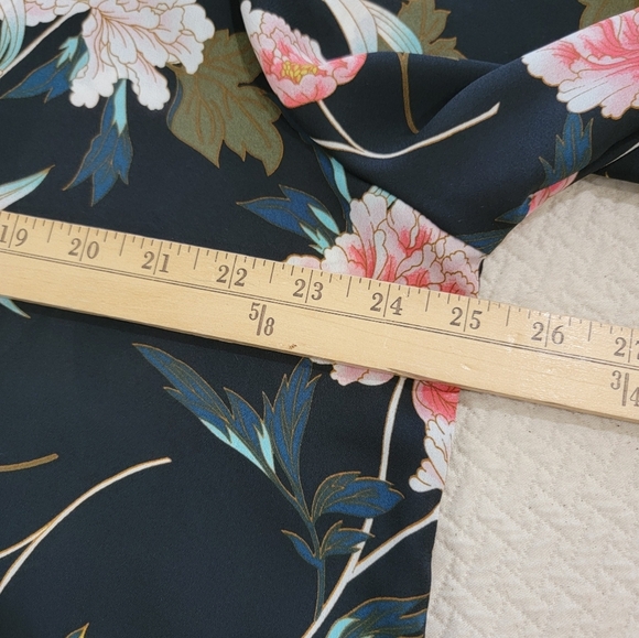 C est. 1946 Floral Black Blouse With Statement Sleeves Size 18 / 20 Ruffle - Picture 10 of 15